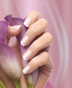 przykład wykonanego manicure hybrydowego